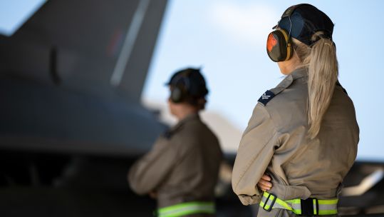 female Royal Air Force Weapons Technician and Aircraft Technician deployed to 903 Expeditionary Air Wing 21062022 CREDIT MOD