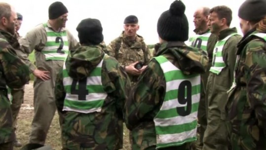 Businessmen &amp; Women Sample the Life of a Reservist