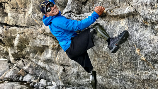 Injured military veterans trek and skydive Mount Everest CREDIT Pilgrim Bandits 