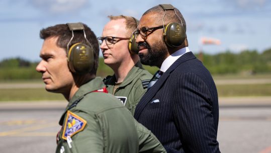 james cleverly meets with pilots in estonia 31052023 credit MOD .jpg