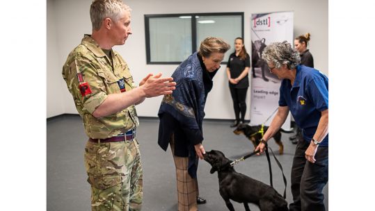 princess royal meets military dogs and handlers at DATR 29042022 CREDIT Crown Copyright / MOD 2022