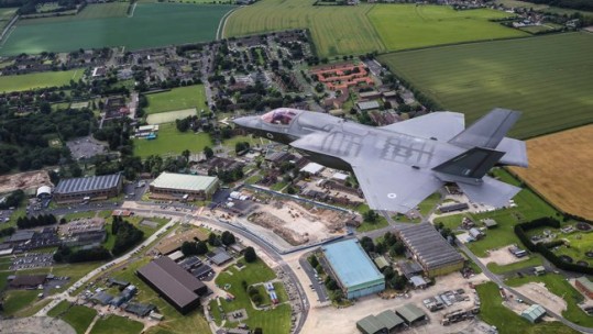 F35 Flies Over RAF Marham