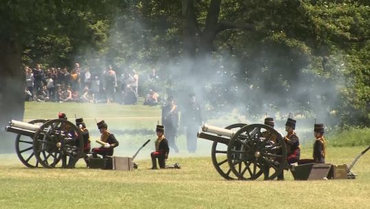 President Trump was welcomed for his first state visit in 2019 by a 41-gun salute in Green Park