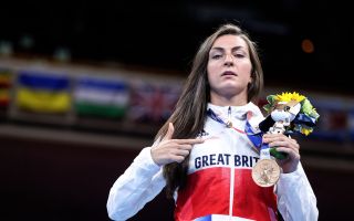 01092026 Bronze medalist Karriss Artingstall of Great Britain poses for photo at the awarding ceremony of the women's feather (54-57kg) of boxing at the Tokyo 2020 Olympic Games in Tokyo, Japan CREDIT Ou Dongqu – Xinhu – Alamy NO REUSE .jpg