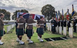 Soldiers from 4th Battalion The Royal Regiment of Scotland bore the soldiers to the graveside (Picture: Crown Copyright)