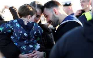 Crew from HMS Dauntless are reunited with their friends and family 