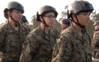 US women train in combat role