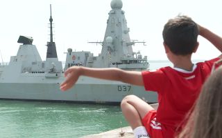 HMS Duncan returns home