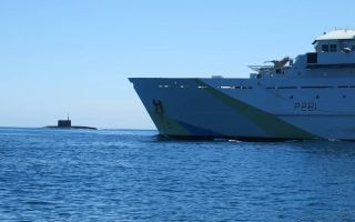 HMS Tyne tracks Kilo-class submarine Krasnodar