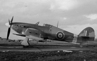 The Vickers 40mm Class S gun was fitted to the Hawker Hurricane IID in underwing gun pods