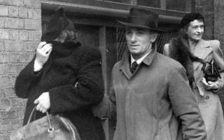 Image ID 2HHTJ6M Francis Brown, co-defendant with Helen Duncan in Old Bailey trial pictured after the days hearing in London on 23 March 1944 CREDIT Trinity Mirror Mirrorpix Alamy Stock Photo EXP 231124