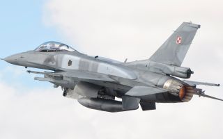 The Polish armed forces said that they had to get Polish F-16 fighter jets and other Nato aircraft into the air quickly (Picture: Alamy)