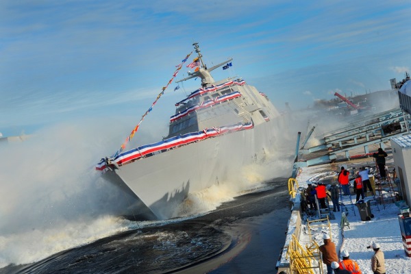 America's New £240m Warship Breaks Down At Sea After 20 Days America's New £240m Warship Breaks Down At Sea After 20 Days