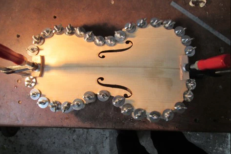 WW1 Poets Honoured With Violins Made From Military Hospital Tree