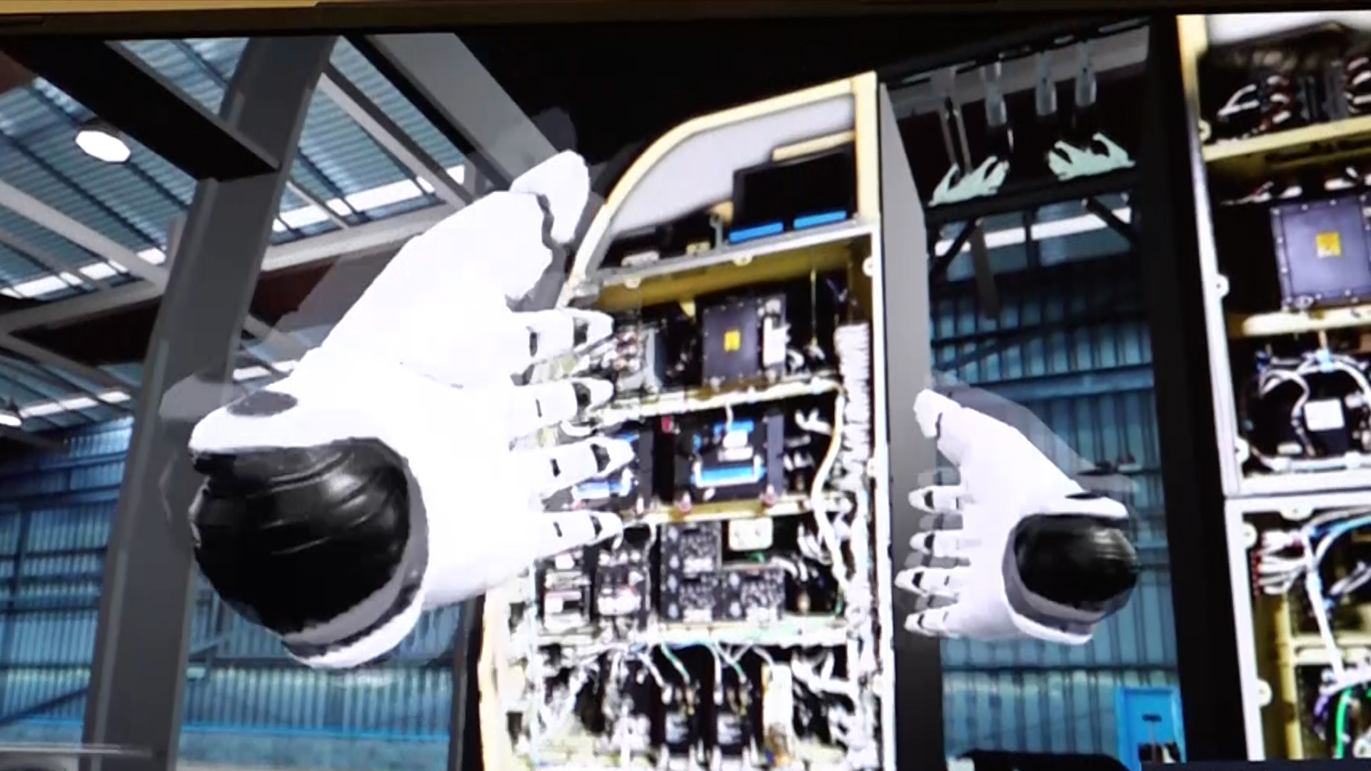 virtual reality used to familiarise new engineers with the layout of the Merlin 17062022 CREDIT BFBS.jpg 