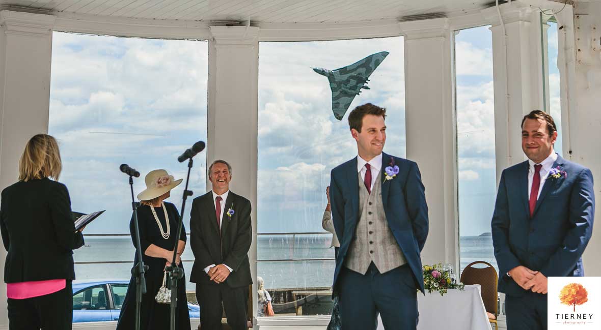 Vulcan Photobomber Steals The Spotlight At Wedding